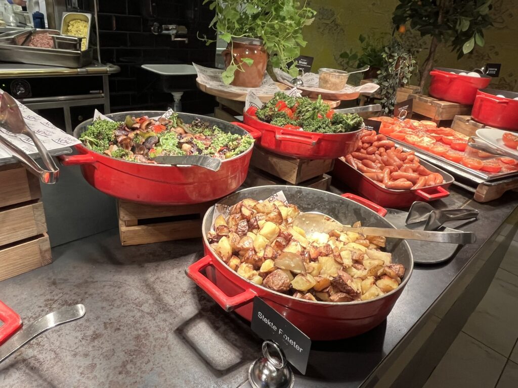 Breakfast buffet Bergen