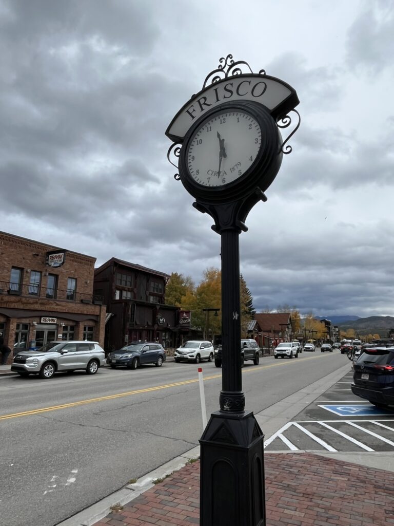 Clock that says Frisco