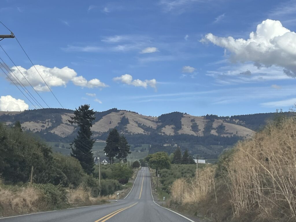 Driving through Hood River Valley