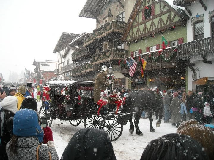 The Most Christmas Town in the USA – Leavenworth